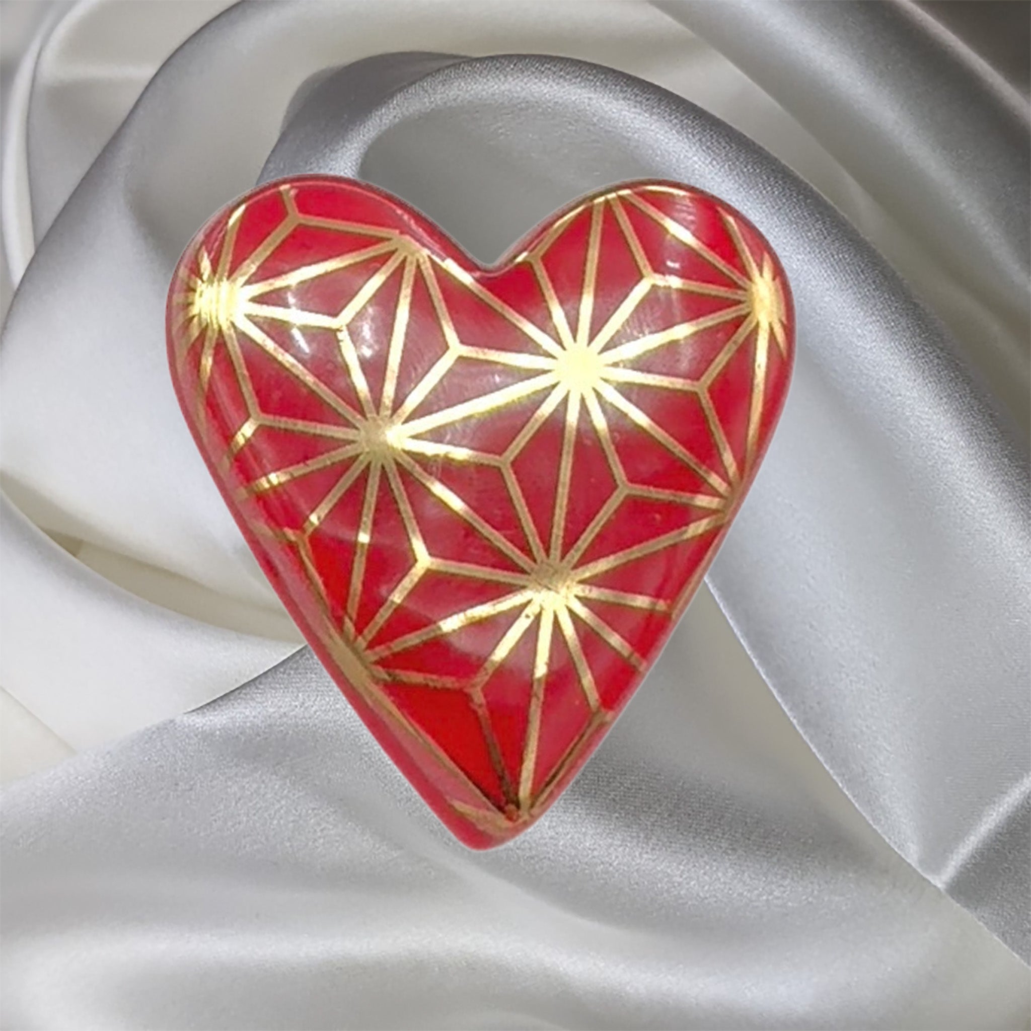 Red-Gold Striped Fused Glass Scarf Magnet | Lapel Pin | Brooch
